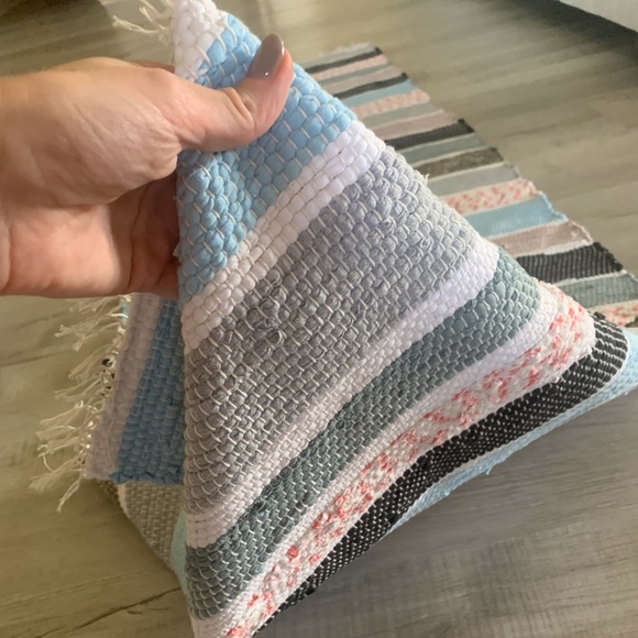 Runner. NWOT - Picture 5 of 10